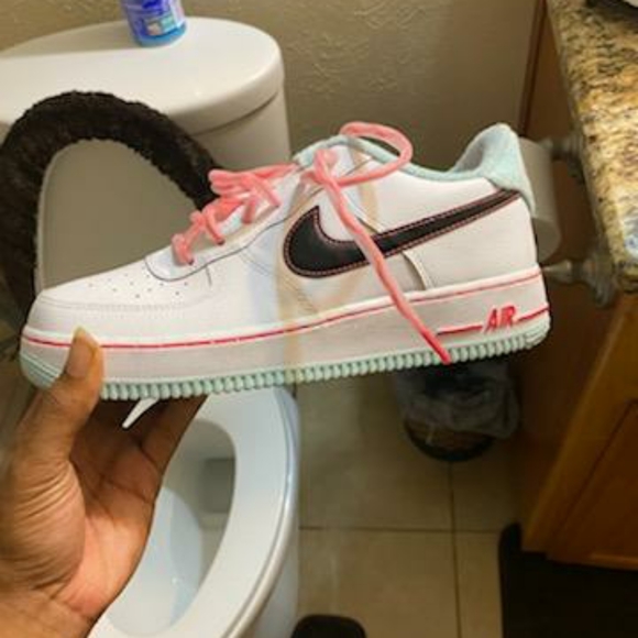 Shoes - Picture 4 of 7